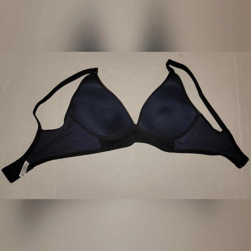 Lively black bra lightly padded  and NO underwire 36 D